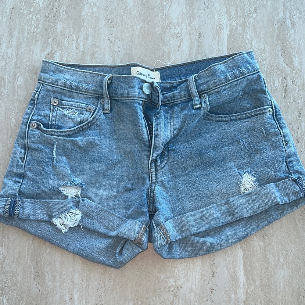 GAP denim distressed shorts size 26